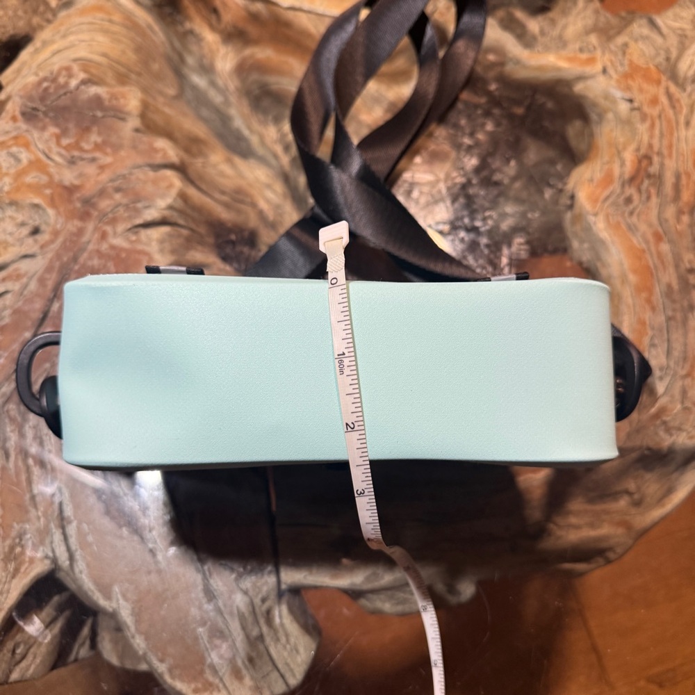 TOADFISH WATERPROOF SLING Fanny Pack - Picture 9 of 10